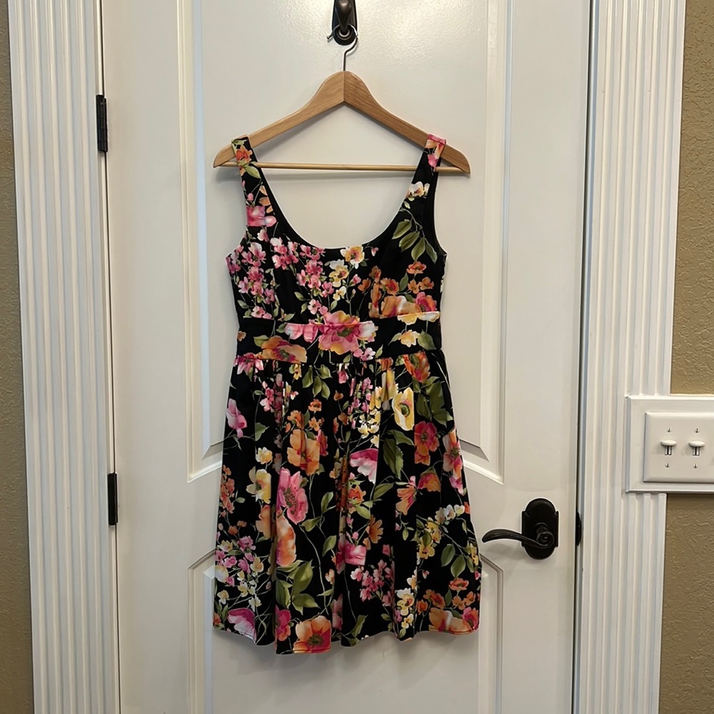 Floral baby doll dress size M